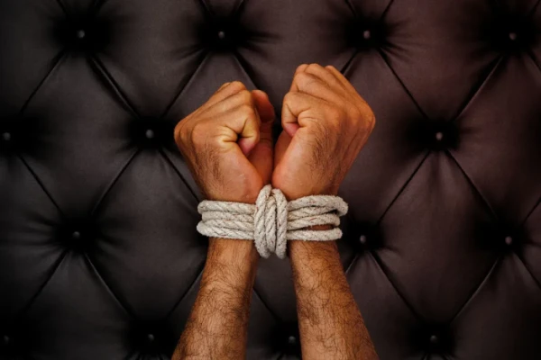 5 Bondage Games to Try with an Escort