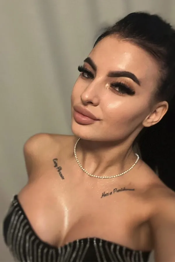 Mia profile image #9