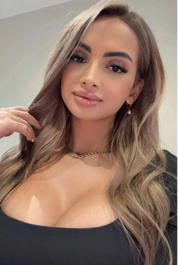 Emily profile image #2
